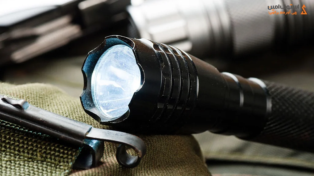 تاریخچه ساخته شدن ابزاری به اسم چراغ قوه