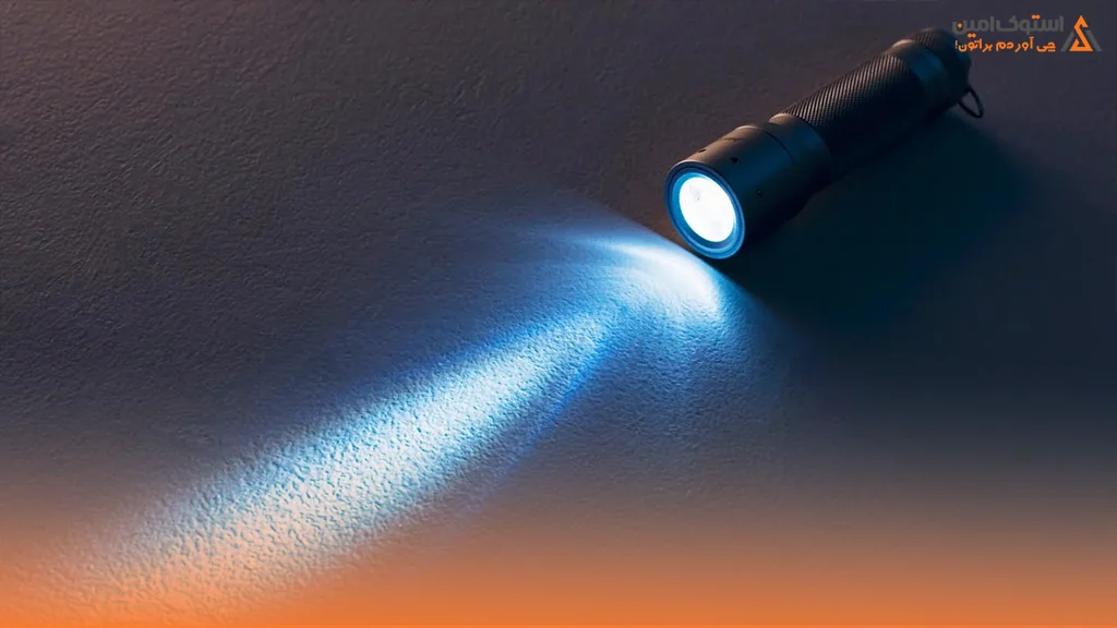 دلیل محبوبیت چراغ قوه ی اسمال سان میان افراد حرفه ای چیست؟